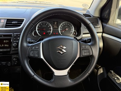2015 Suzuki Swift - Thumbnail
