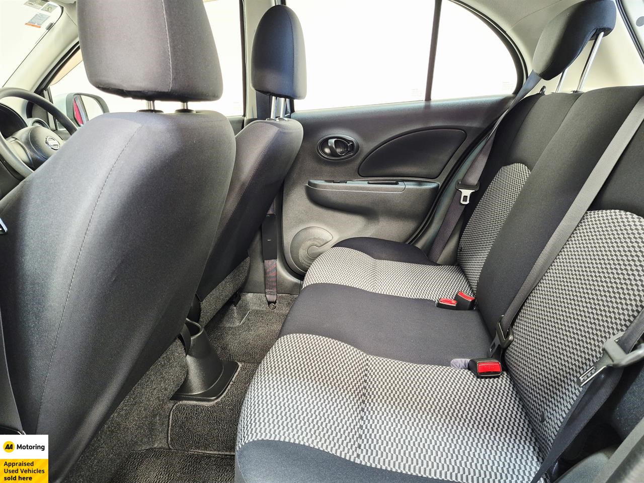 2017 Nissan March