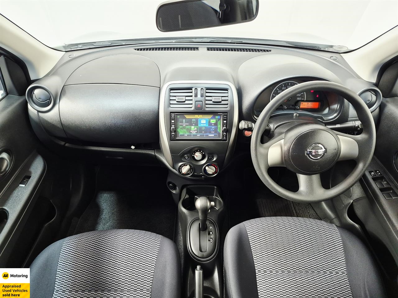 2017 Nissan March