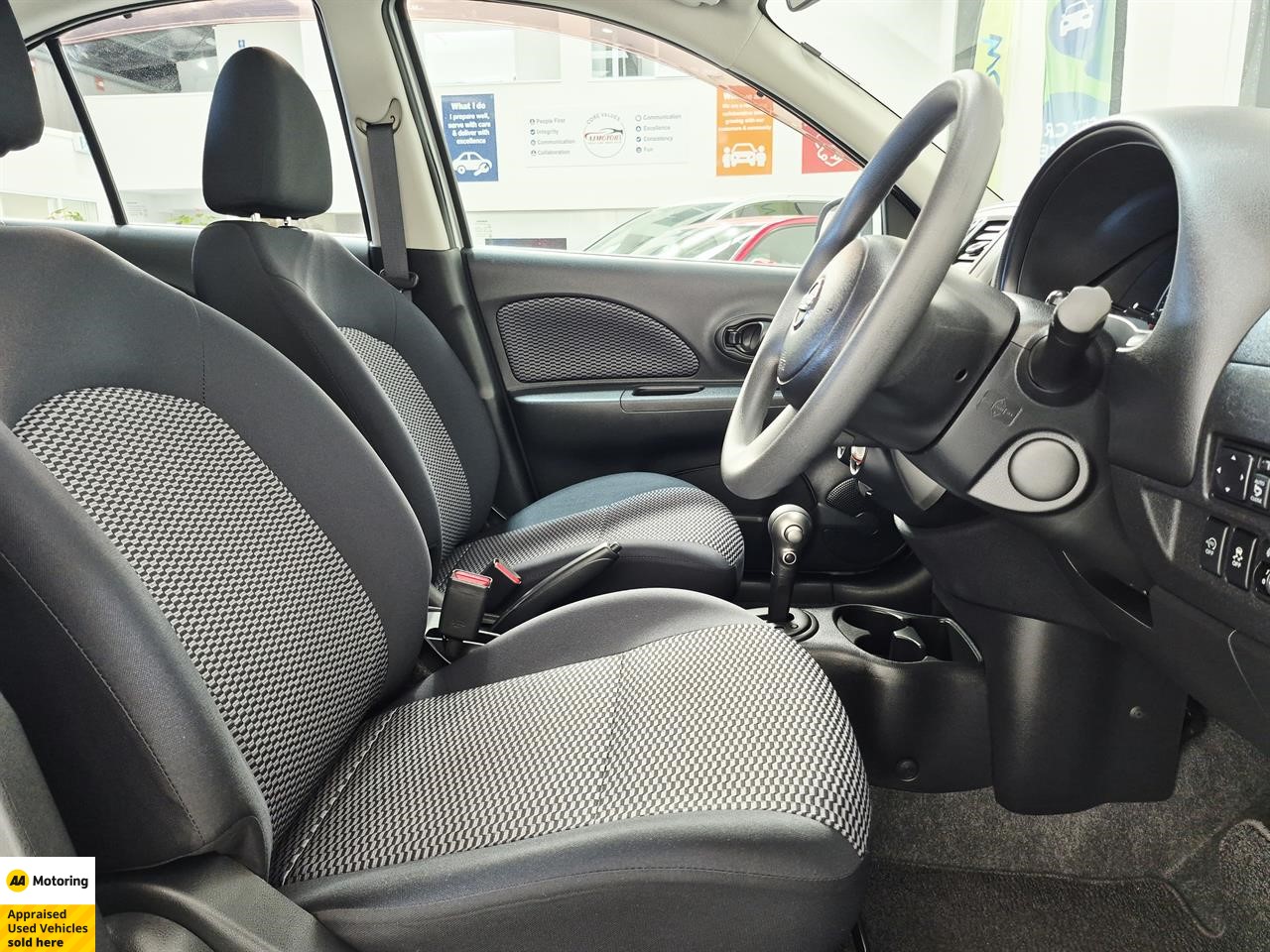 2017 Nissan March