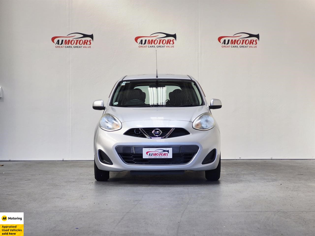 2017 Nissan March