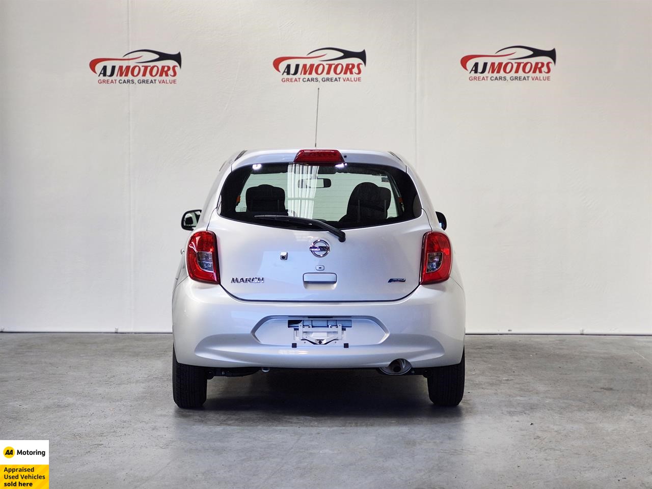 2017 Nissan March
