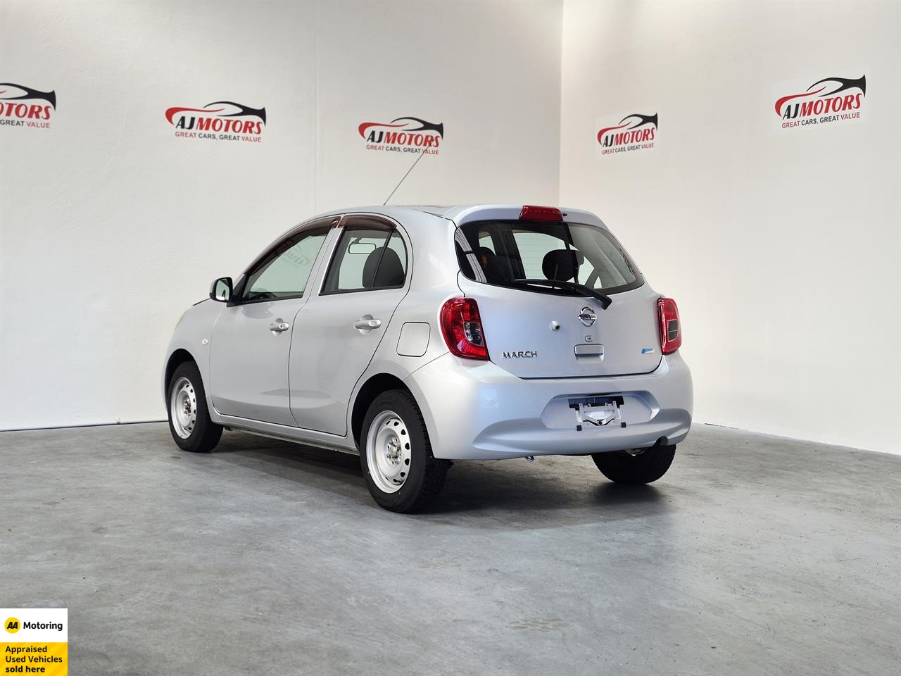 2017 Nissan March