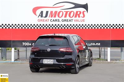 2014 Volkswagen Golf R - Thumbnail