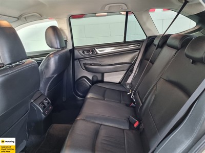 2016 Subaru Outback - Thumbnail