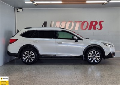 2016 Subaru Outback - Thumbnail