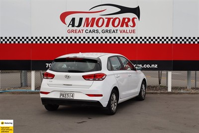 2022 Hyundai i30 - Thumbnail