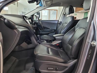 2017 Hyundai Santa Fe - Thumbnail