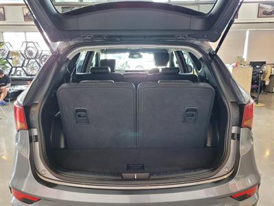 2017 Hyundai Santa Fe - Thumbnail