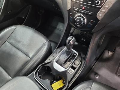 2017 Hyundai Santa Fe - Thumbnail