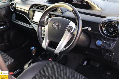 2015 Toyota Aqua - Thumbnail