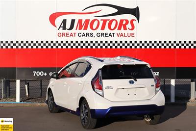 2015 Toyota Aqua - Thumbnail