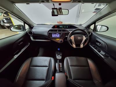 2013 Toyota Aqua - Thumbnail