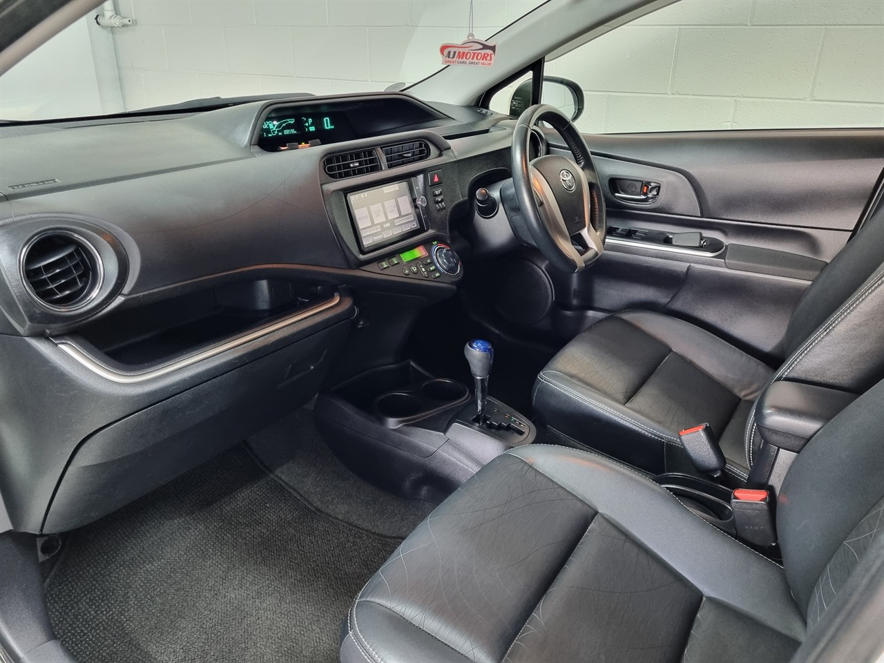 2013 Toyota Aqua