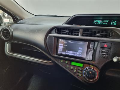 2013 Toyota Aqua - Thumbnail