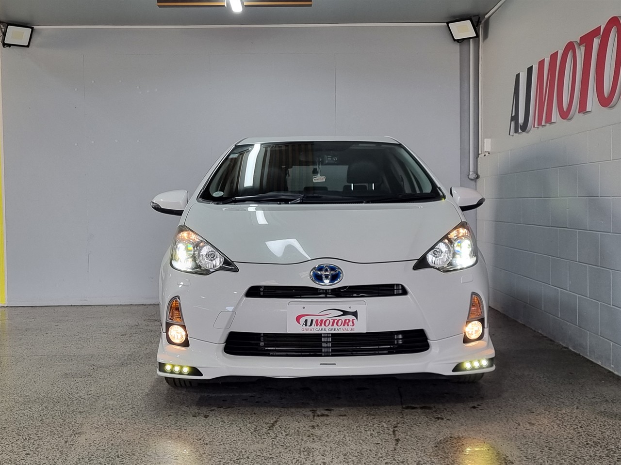 2013 Toyota Aqua