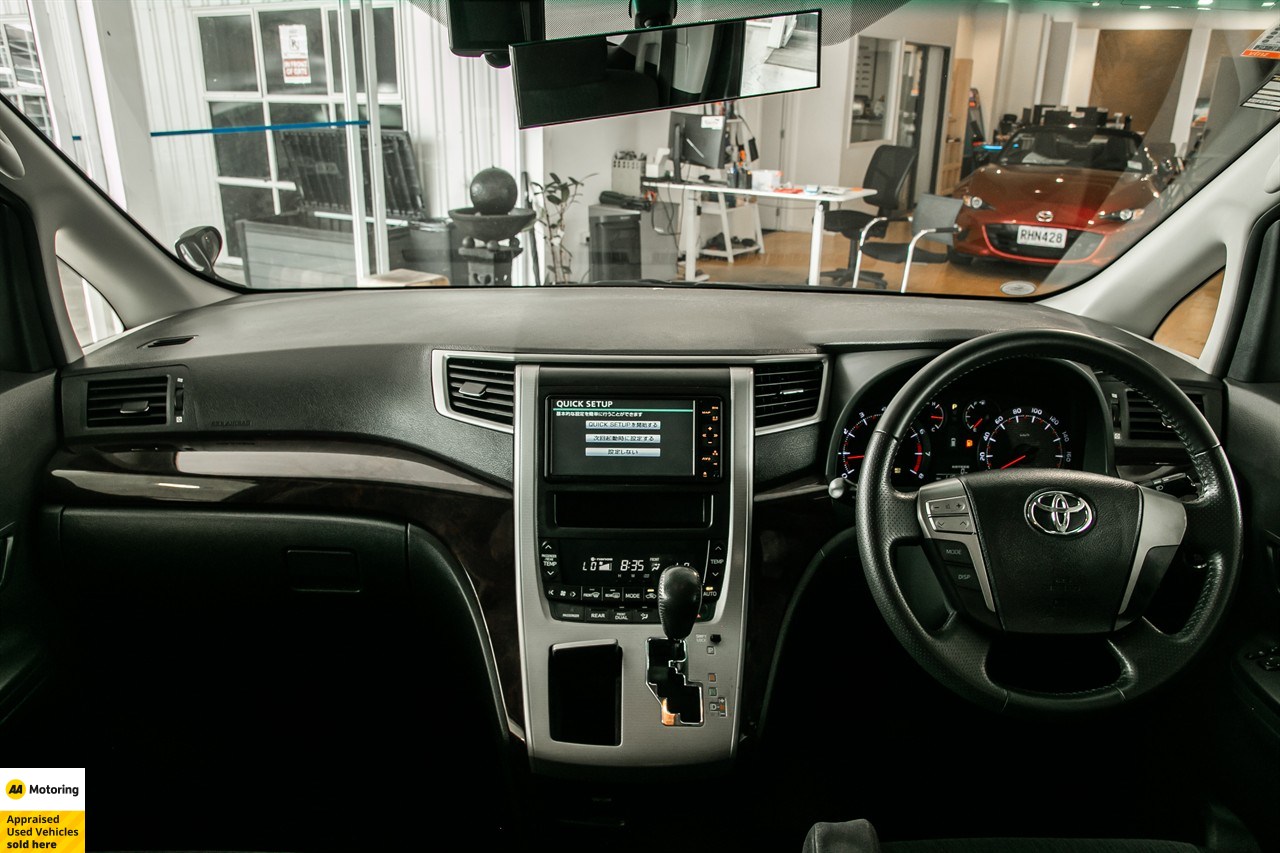 2013 Toyota Vellfire