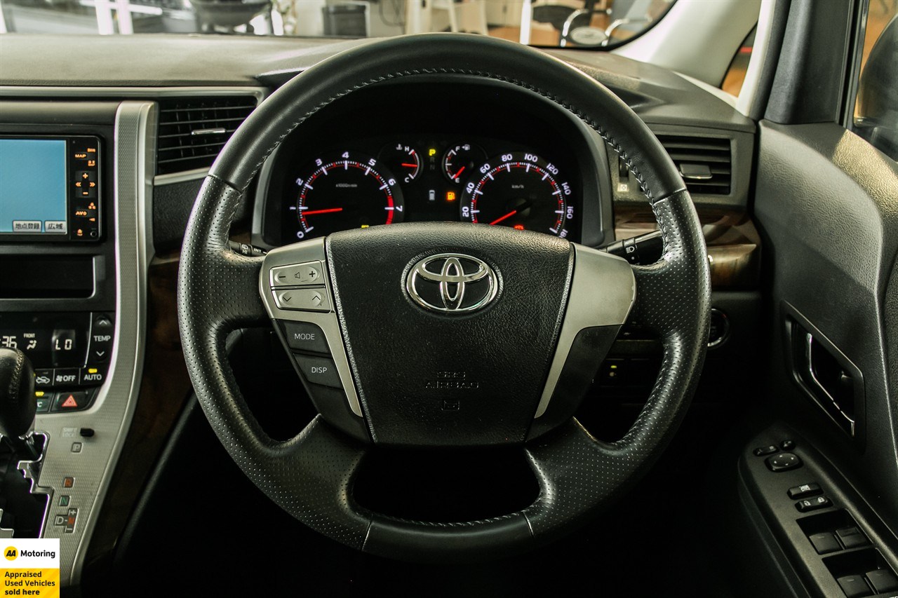 2013 Toyota Vellfire