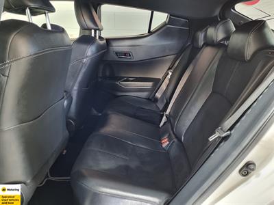 2019 Toyota C-HR - Thumbnail