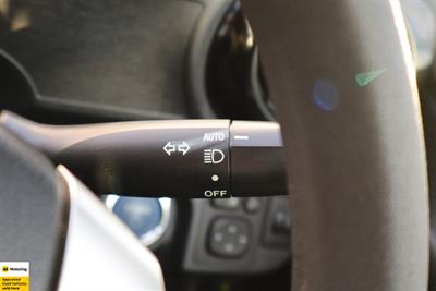 2015 Toyota Aqua - Thumbnail