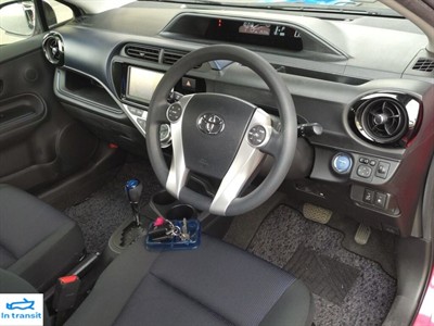 2015 Toyota Aqua - Thumbnail
