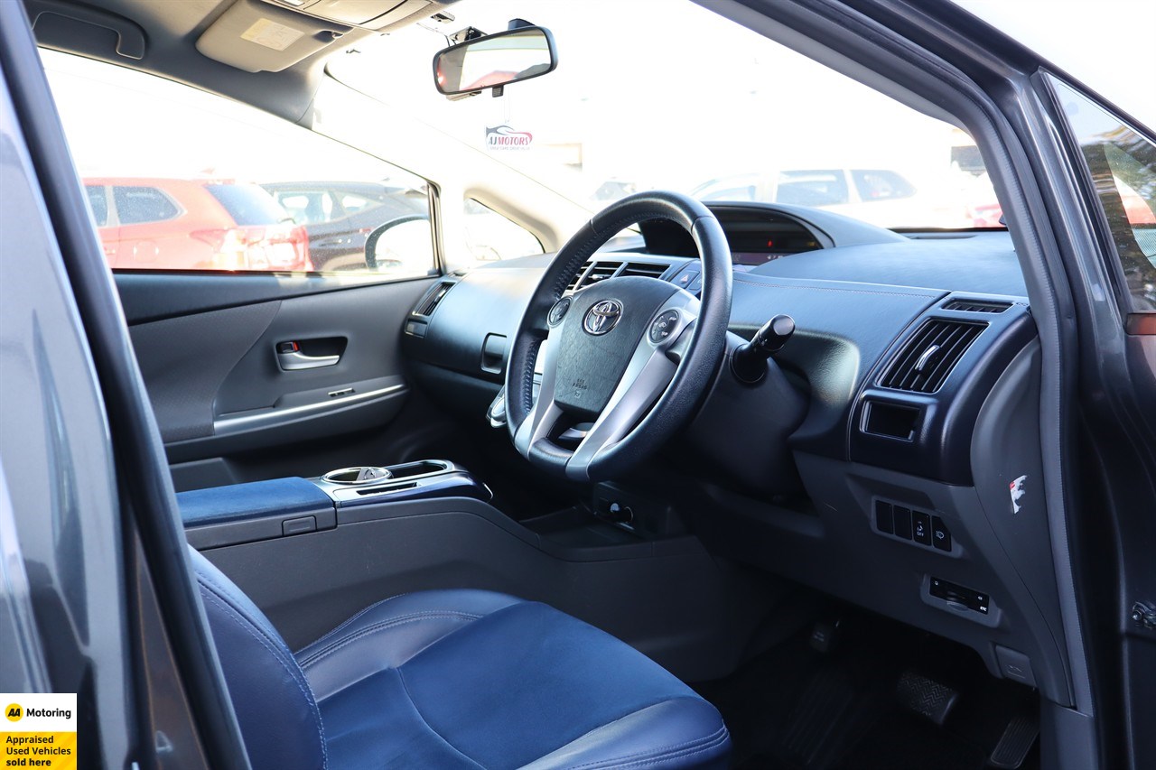 2013 Toyota Prius Alpha