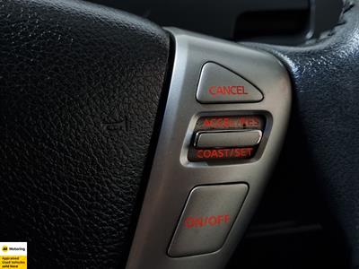 2015 Nissan Serena - Thumbnail