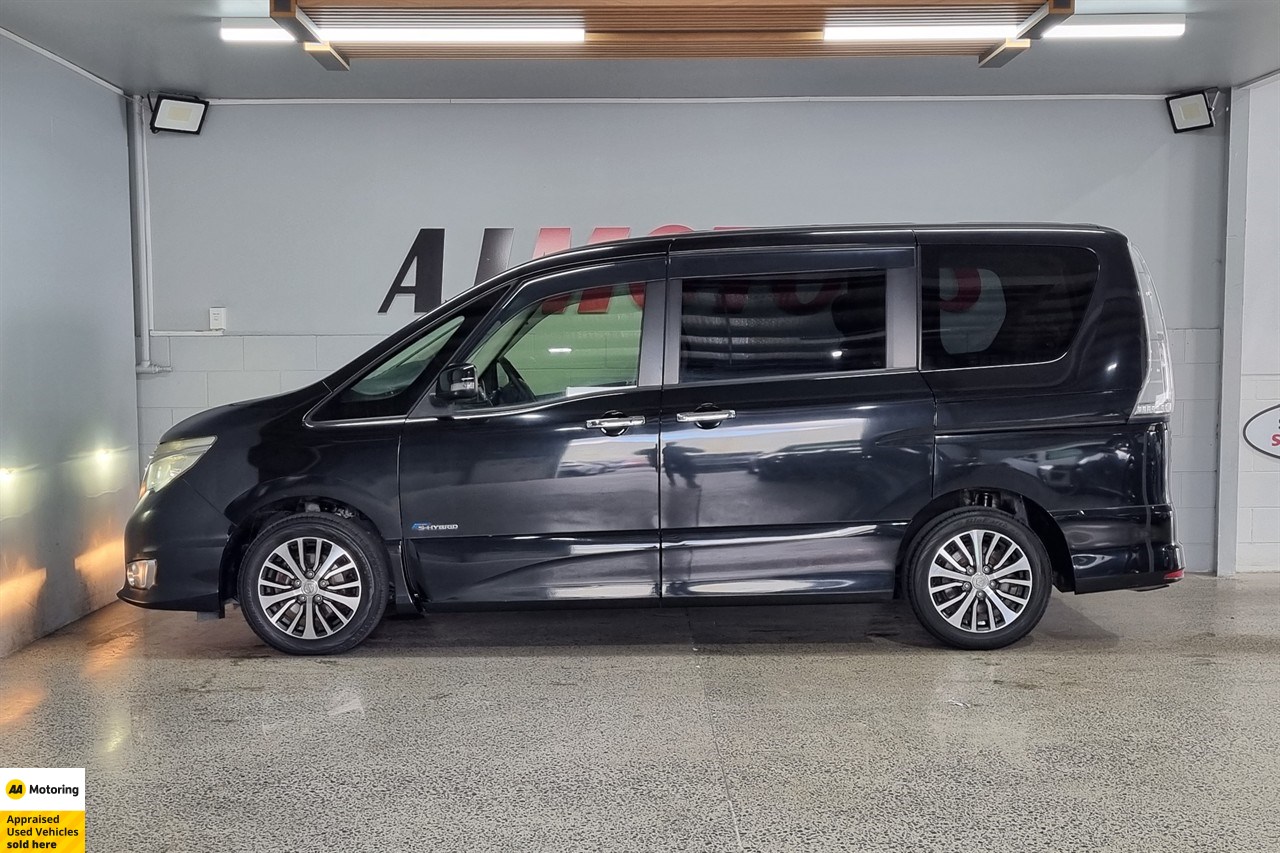 2015 Nissan Serena