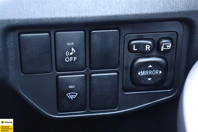 2014 Toyota Prius - Thumbnail