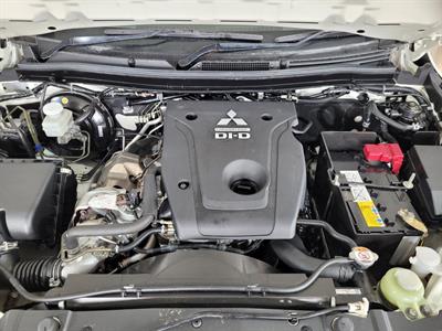 2020 Mitsubishi Triton - Thumbnail