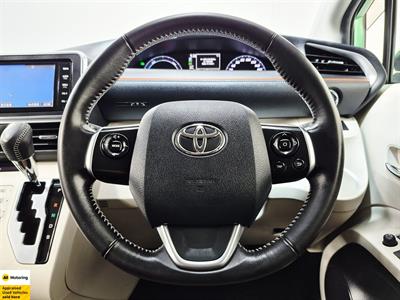 2015 Toyota Sienta - Thumbnail