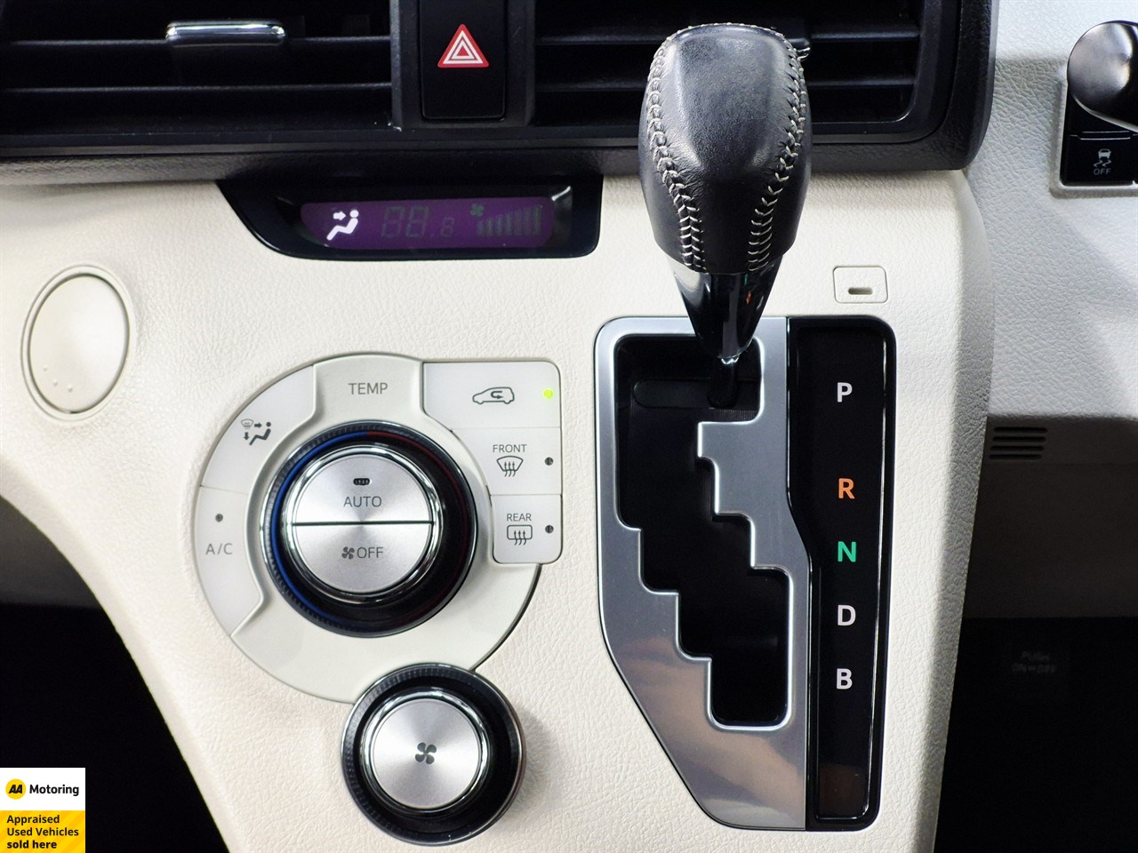 2015 Toyota Sienta