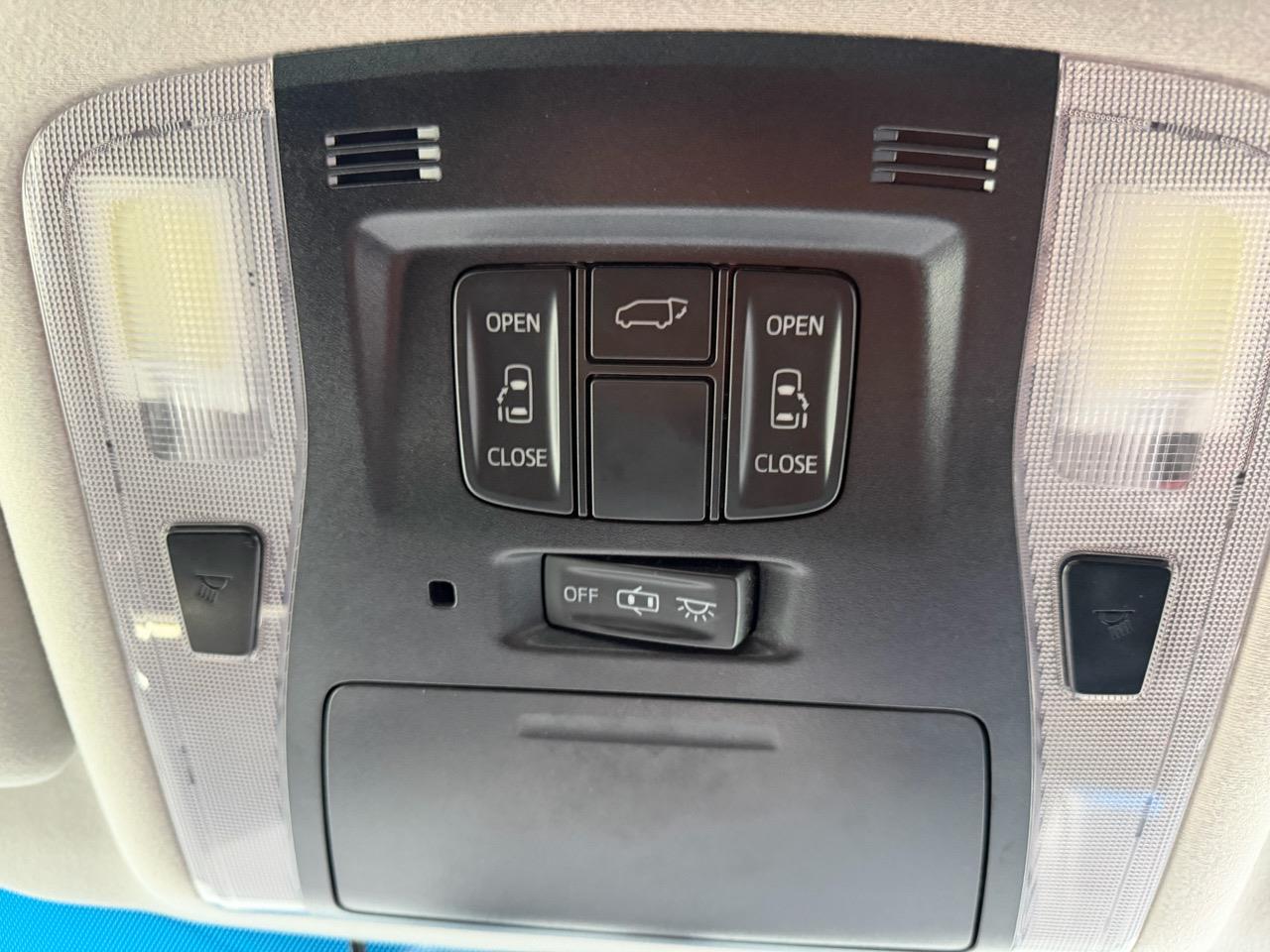 2015 Toyota Vellfire