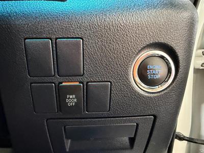 2015 Toyota Vellfire - Thumbnail