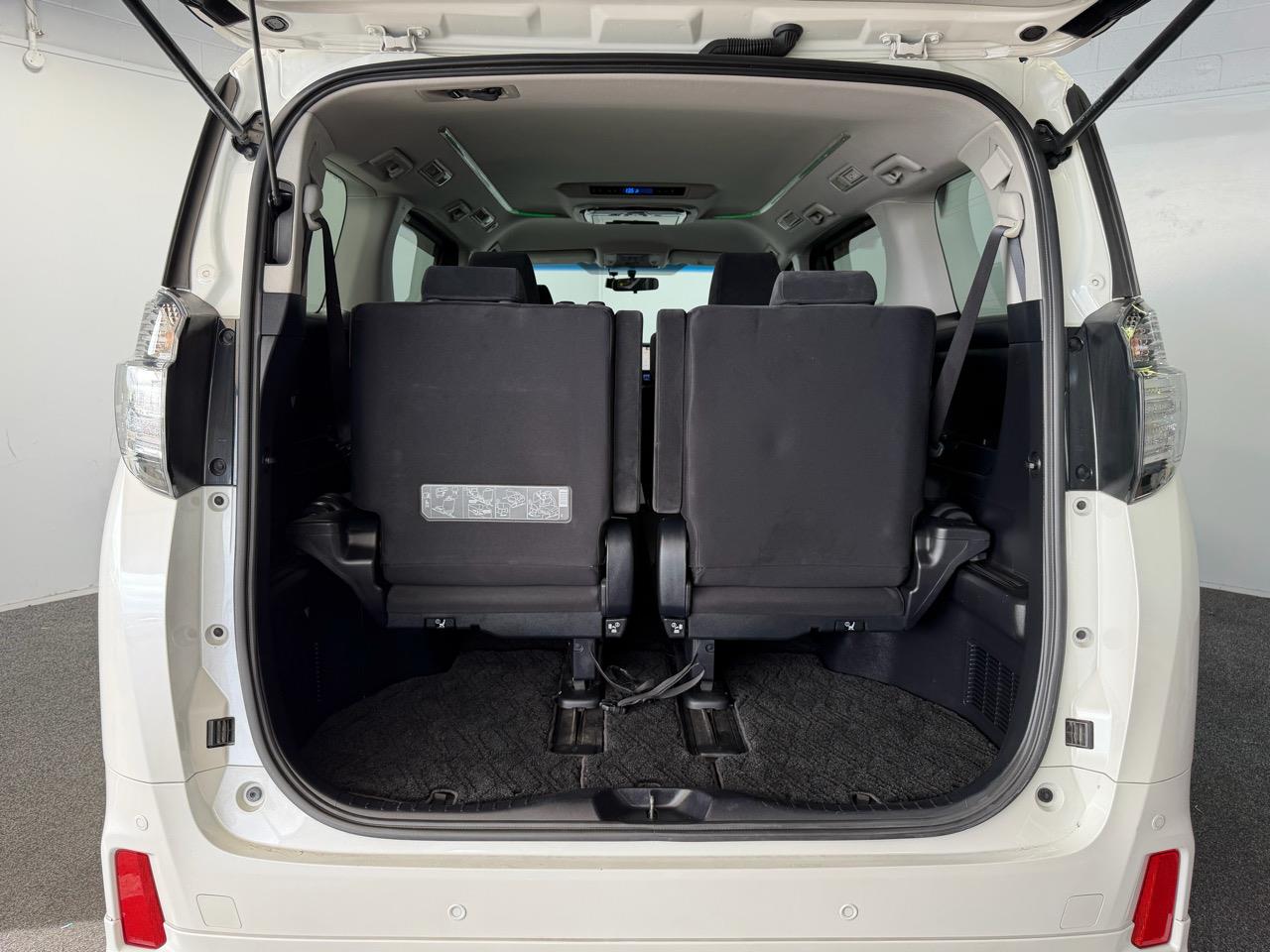 2015 Toyota Vellfire