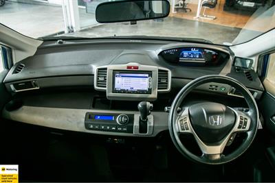 2013 Honda Freed - Thumbnail