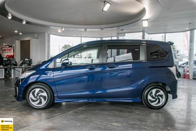 2013 Honda Freed - Thumbnail