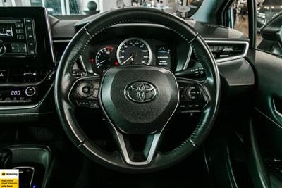 2018 Toyota Corolla - Thumbnail