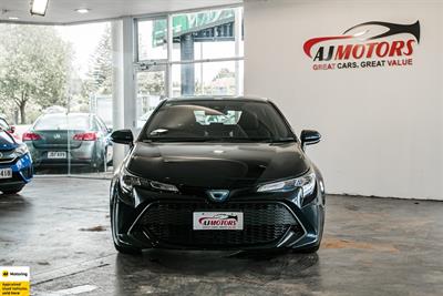 2018 Toyota Corolla - Thumbnail