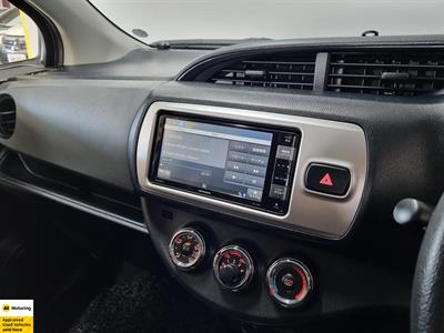 2014 Toyota Vitz - Thumbnail