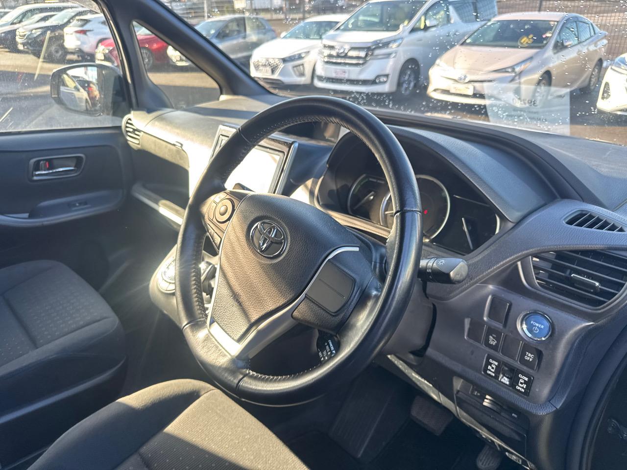 2015 Toyota Noah