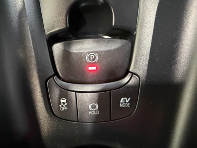 2021 Toyota C-HR - Thumbnail