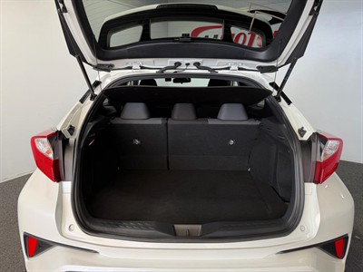 2021 Toyota C-HR - Thumbnail