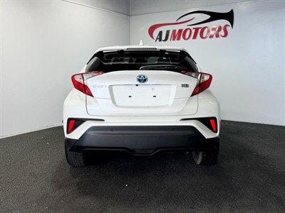2021 Toyota C-HR - Thumbnail