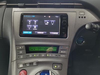 2015 Toyota Prius - Thumbnail