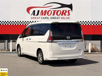 2016 Nissan Serena - Thumbnail