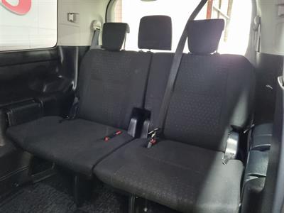 2015 Toyota Noah - Thumbnail