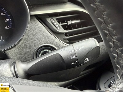 2019 Toyota C-HR - Thumbnail