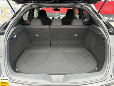 2019 Toyota C-HR - Thumbnail