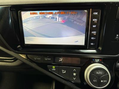 2015 Toyota Aqua - Thumbnail
